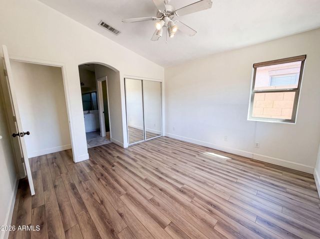 3951 E TIMBERLINE Road, Gilbert, AZ 85297