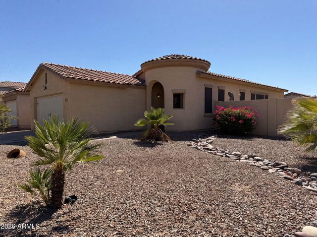 3951 E TIMBERLINE Road, Gilbert, AZ 85297