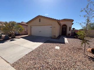 3951 E TIMBERLINE Road, Gilbert, AZ 85297