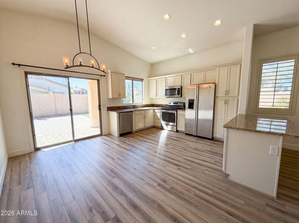 3951 E TIMBERLINE Road, Gilbert, AZ 85297 — photo 2