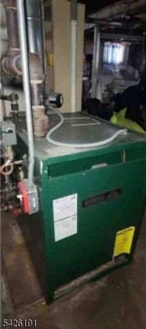 305 Woodlawn Ave, Linden City, NJ 07036