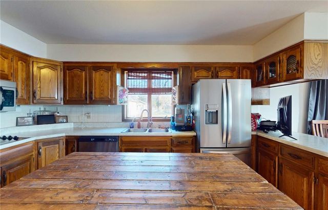 511 S Clay Street, Nevada, MO 64772