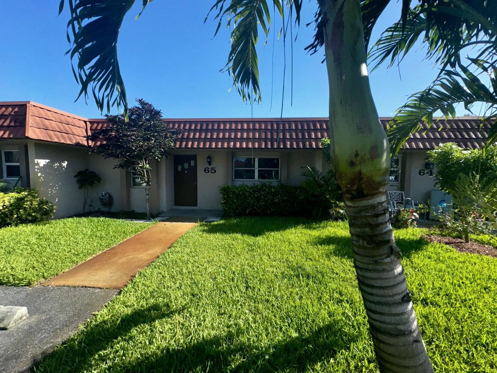 5725 E Fernley Dr Drive E 65, West Palm Beach, FL 33415