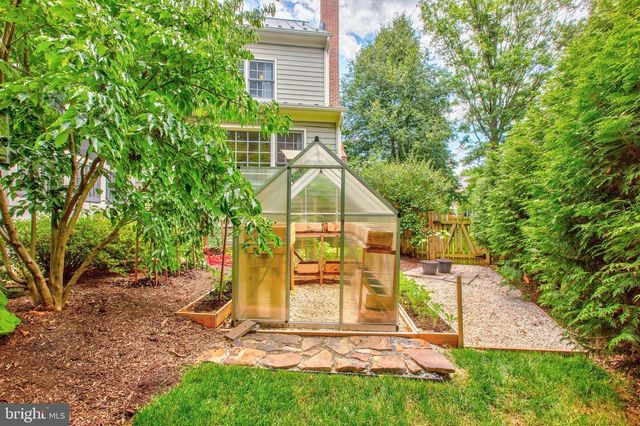 1401 HARLE PL SW, Leesburg, VA 20175