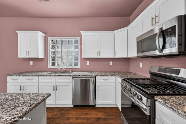 829 E Chestnut St, Louisville, KY 40204