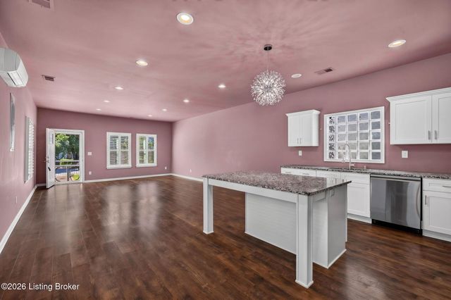 829 E Chestnut St, Louisville, KY 40204