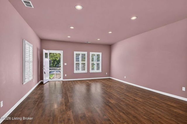 829 E Chestnut St, Louisville, KY 40204
