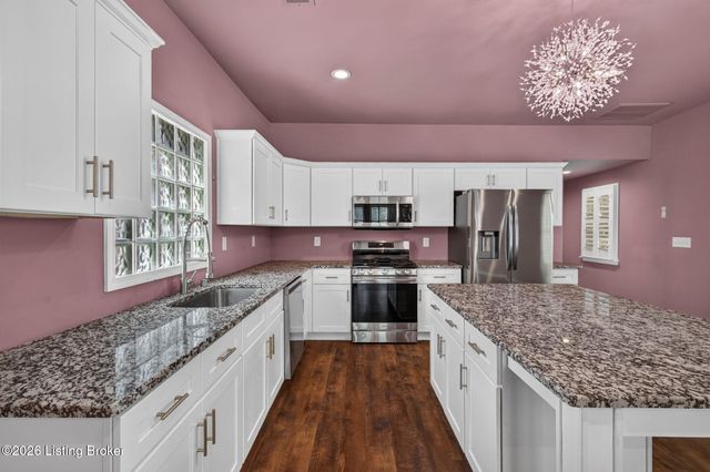 829 E Chestnut St, Louisville, KY 40204