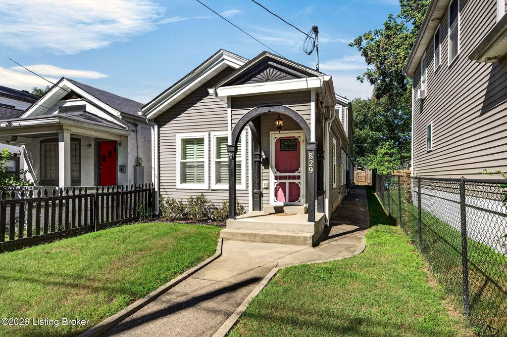 829 E Chestnut St, Louisville, KY 40204