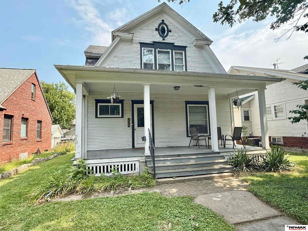 226 S 29th Street, Lincoln, NE 68510