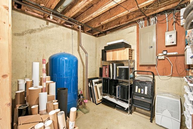 6100 Mast Road, Webster Twp, MI 48130