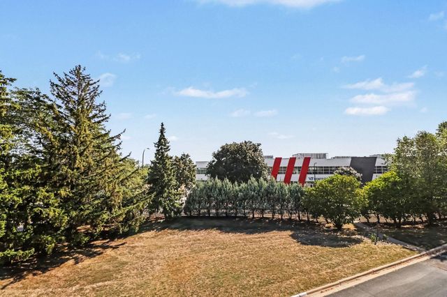 1306 Boardwalk Place, Minneapolis, MN 55411