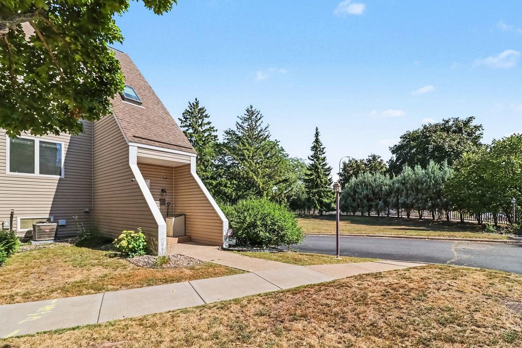1306 Boardwalk Place, Minneapolis, MN 55411 — photo 3