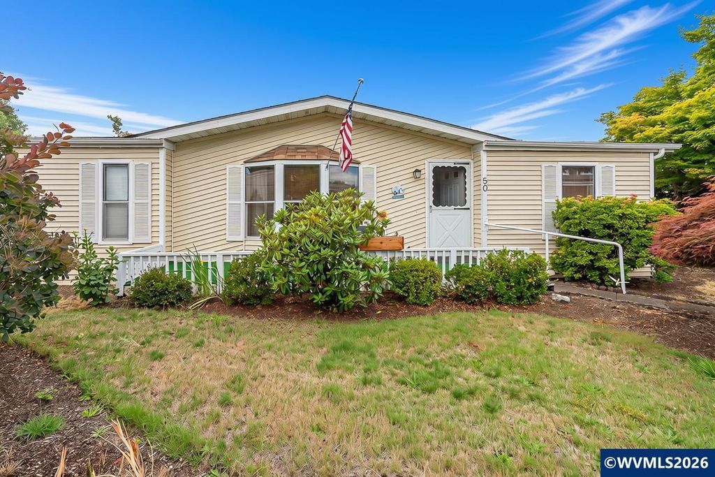 Image 1 of property listing at 450 SE Lacreole (#50) Dr 50, Dallas, OR 97338