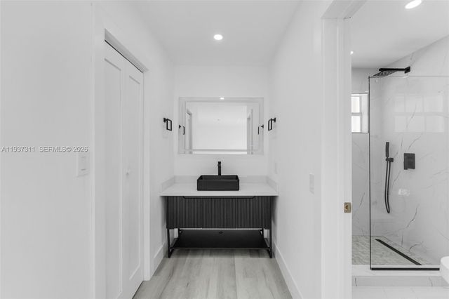 18611 NW 28th Pl, Miami Gardens, FL 33056