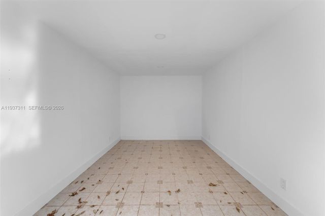 18611 NW 28th Pl, Miami Gardens, FL 33056