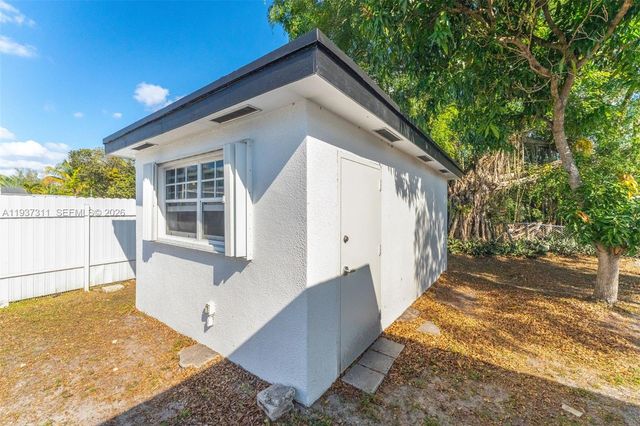 18611 NW 28th Pl, Miami Gardens, FL 33056