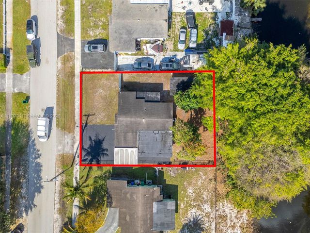 18611 NW 28th Pl, Miami Gardens, FL 33056