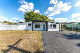 18611 NW 28th Pl, Miami Gardens, FL 33056