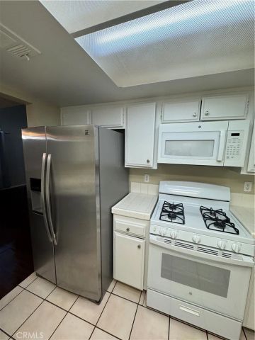 1160 Garnet, Palmdale, CA 93550