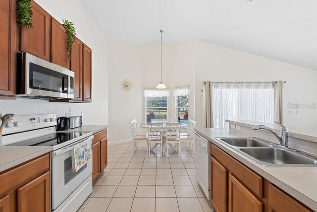 620 OLD BRIDGE CIRCLE, Davenport, FL 33897