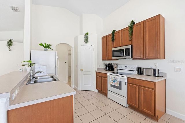 620 OLD BRIDGE CIRCLE, Davenport, FL 33897