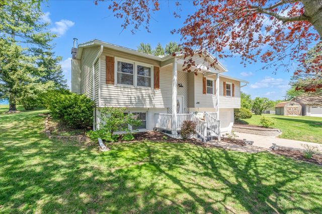 2407 117th Avenue Court W, Milan, IL 61264