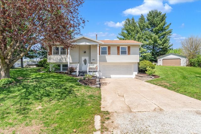 2407 117th Avenue Court W, Milan, IL 61264