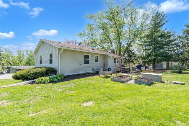 2407 117th Avenue Court W, Milan, IL 61264