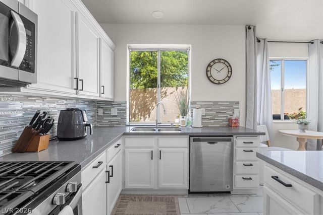 9536 Summer Rain Drive, Las Vegas, NV 89134