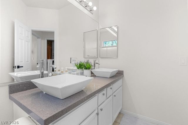 9536 Summer Rain Drive, Las Vegas, NV 89134