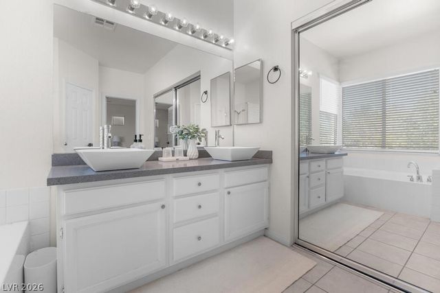 9536 Summer Rain Drive, Las Vegas, NV 89134