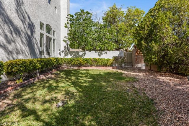 9536 Summer Rain Drive, Las Vegas, NV 89134