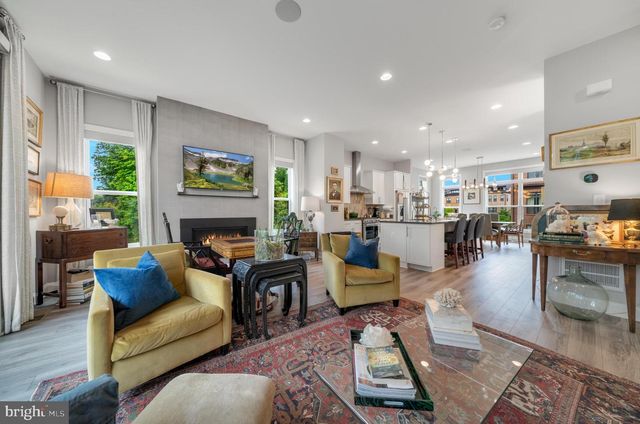 4489 LATELEAF TRL, Fairfax, VA 22030
