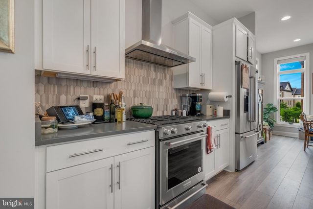 4489 LATELEAF TRL, Fairfax, VA 22030