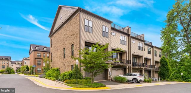4489 LATELEAF TRL, Fairfax, VA 22030