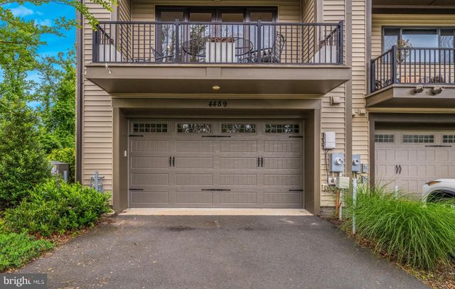 4489 LATELEAF TRL, Fairfax, VA 22030