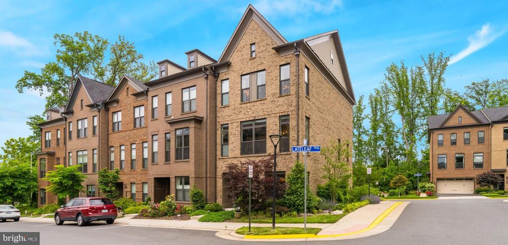 4489 LATELEAF TRL, Fairfax, VA 22030