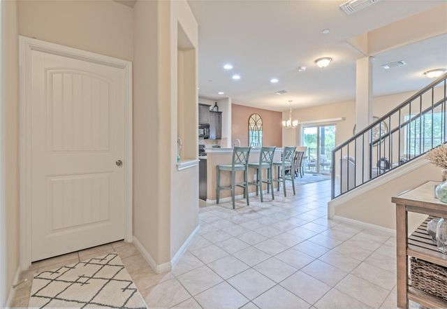516 E Slaughter LN 402, Austin, TX 78744