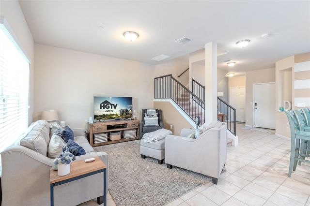 516 E Slaughter LN 402, Austin, TX 78744