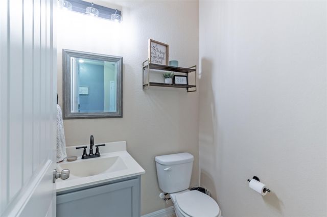 516 E Slaughter LN 402, Austin, TX 78744