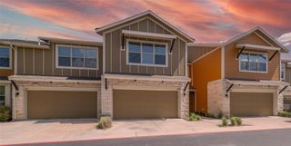 516 E Slaughter LN 402, Austin, TX 78744