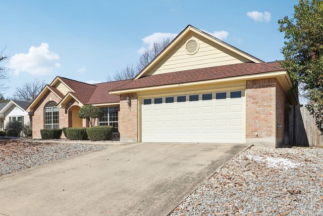 632 Oak Valley, Kerrville, TX 78028