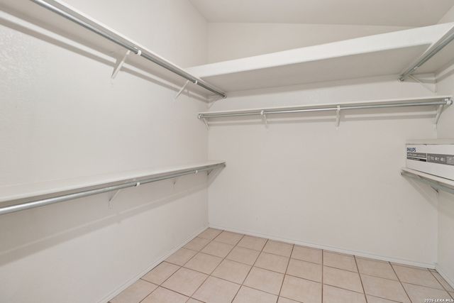 632 Oak Valley, Kerrville, TX 78028