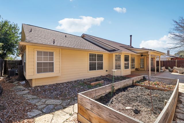 632 Oak Valley, Kerrville, TX 78028