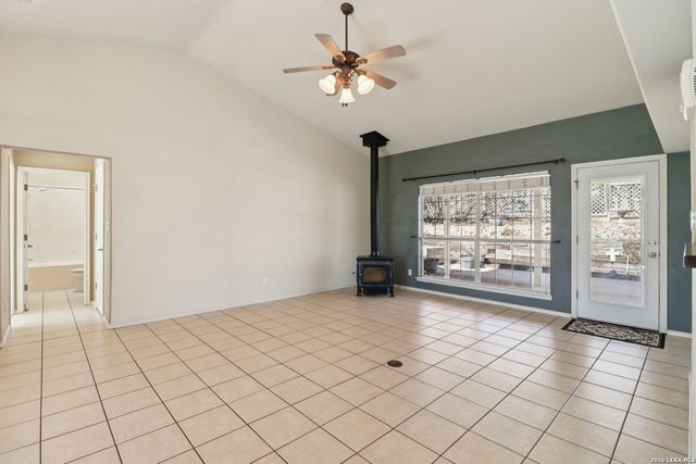 632 Oak Valley, Kerrville, TX 78028