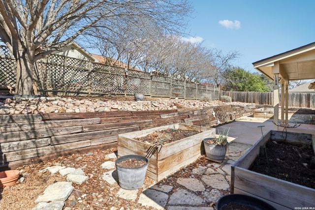 632 Oak Valley, Kerrville, TX 78028