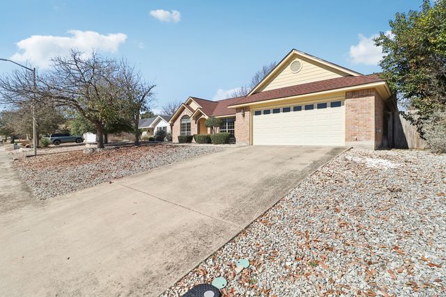 632 Oak Valley, Kerrville, TX 78028