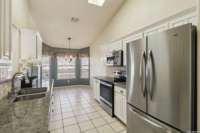 632 Oak Valley, Kerrville, TX 78028