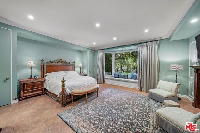 717 N Rodeo Drive, Beverly Hills, CA 90210